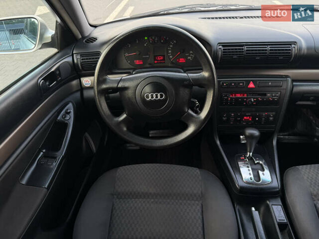Сірий Ауді А4, об'ємом двигуна 1.9 л та пробігом 197 тис. км за 4950 $, фото 36 на Automoto.ua
