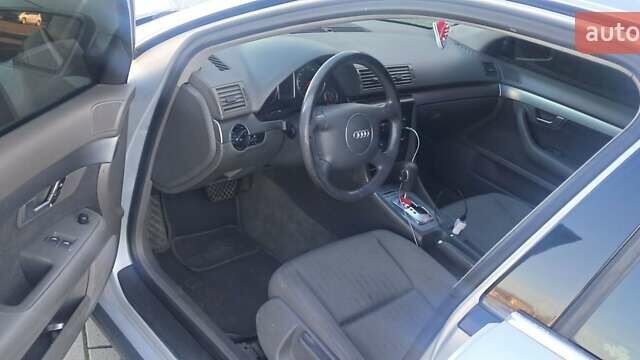 Сірий Ауді А4, об'ємом двигуна 1.98 л та пробігом 320 тис. км за 4000 $, фото 20 на Automoto.ua