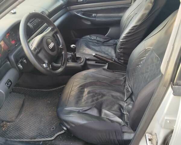 Серый Ауди А4, объемом двигателя 1.8 л и пробегом 486 тыс. км за 3400 $, фото 1 на Automoto.ua