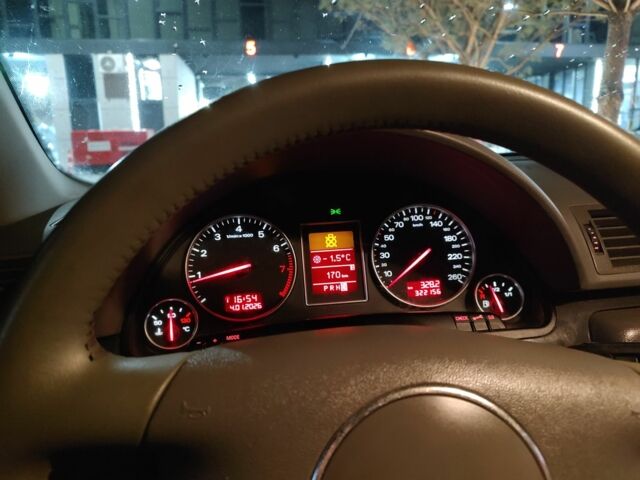 Серый Ауди А4, объемом двигателя 2 л и пробегом 322 тыс. км за 4200 $, фото 6 на Automoto.ua