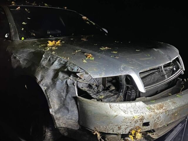 Сірий Ауді А4, об'ємом двигуна 2 л та пробігом 200 тис. км за 1300 $, фото 1 на Automoto.ua