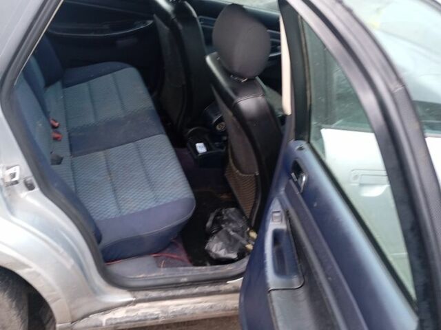 Серый Ауди А4, объемом двигателя 1.9 л и пробегом 444 тыс. км за 600 $, фото 4 на Automoto.ua