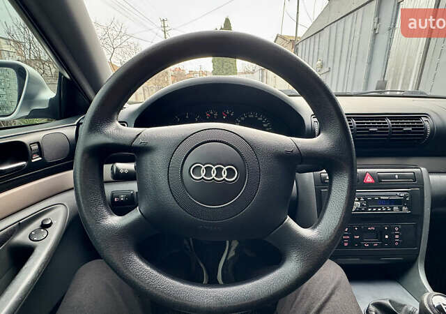 Серый Ауди А4, объемом двигателя 1.8 л и пробегом 283 тыс. км за 4200 $, фото 30 на Automoto.ua