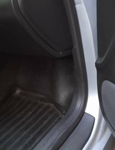 Серый Ауди А4, объемом двигателя 2 л и пробегом 337 тыс. км за 5300 $, фото 6 на Automoto.ua