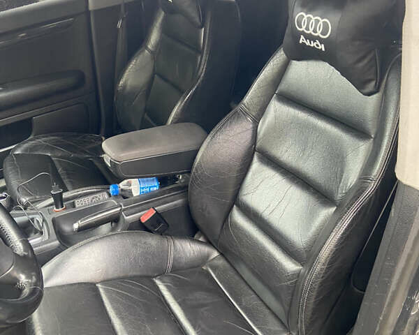 Сірий Ауді А4, об'ємом двигуна 2 л та пробігом 382 тис. км за 4500 $, фото 23 на Automoto.ua