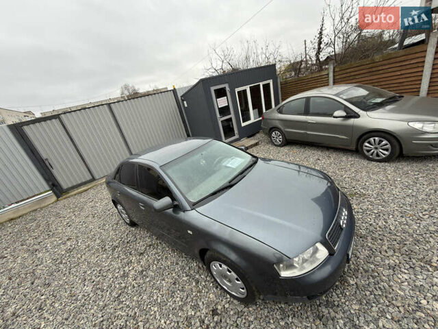 Серый Ауди А4, объемом двигателя 2 л и пробегом 250 тыс. км за 3600 $, фото 10 на Automoto.ua