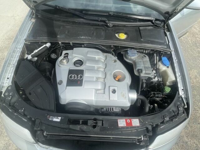 Сірий Ауді А4, об'ємом двигуна 1.9 л та пробігом 400 тис. км за 1800 $, фото 7 на Automoto.ua