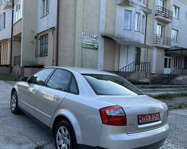 Сірий Ауді А4, об'ємом двигуна 2 л та пробігом 202 тис. км за 5850 $, фото 10 на Automoto.ua
