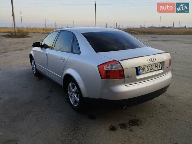 Сірий Ауді А4, об'ємом двигуна 1.6 л та пробігом 225 тис. км за 4500 $, фото 9 на Automoto.ua