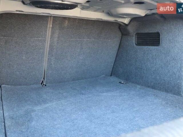 Серый Ауди А4, объемом двигателя 2 л и пробегом 197 тыс. км за 5300 $, фото 4 на Automoto.ua