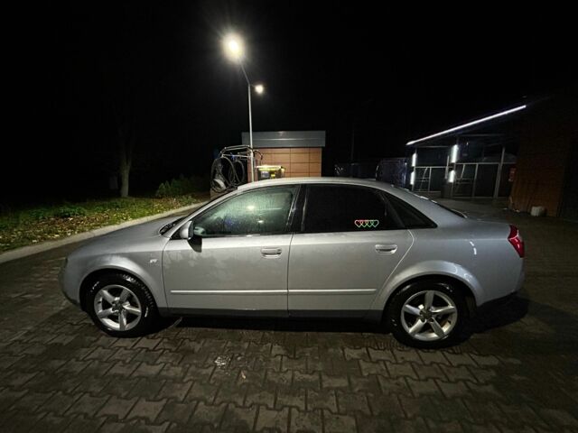 Ауді А4 2001 у Шостке на Automoto.ua Сірий Ауді А4, об'ємом двигуна 2 л та пробігом 236 тис. км за 6100 $, фото 1 на Automoto.ua