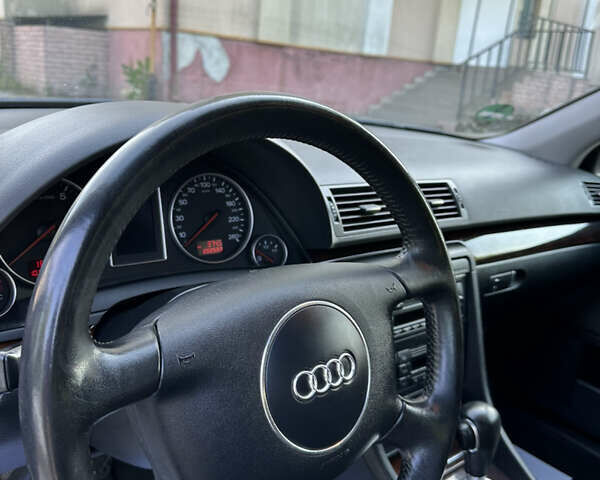 Сірий Ауді А4, об'ємом двигуна 2 л та пробігом 202 тис. км за 5850 $, фото 19 на Automoto.ua