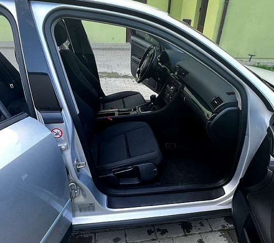 Сірий Ауді А4, об'ємом двигуна 2 л та пробігом 0 тис. км за 4800 $, фото 3 на Automoto.ua