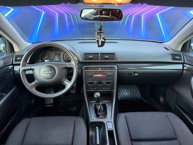 Сірий Ауді А4, об'ємом двигуна 1.6 л та пробігом 137 тис. км за 5799 $, фото 10 на Automoto.ua