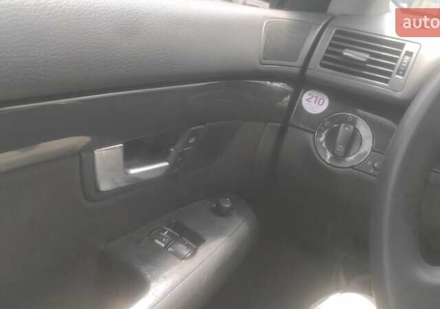 Сірий Ауді А4, об'ємом двигуна 1.6 л та пробігом 225 тис. км за 4900 $, фото 9 на Automoto.ua