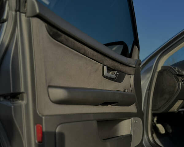 Сірий Ауді А4, об'ємом двигуна 1.8 л та пробігом 283 тис. км за 6500 $, фото 14 на Automoto.ua