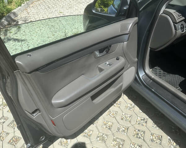 Сірий Ауді А4, об'ємом двигуна 1.98 л та пробігом 248 тис. км за 3200 $, фото 9 на Automoto.ua