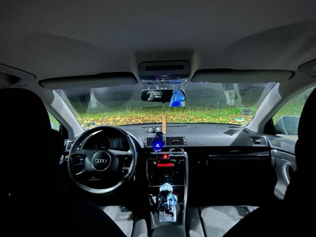 Ауді А4 2001 у Шостке на Automoto.ua Сірий Ауді А4, об'ємом двигуна 2 л та пробігом 236 тис. км за 6100 $, фото 8 на Automoto.ua