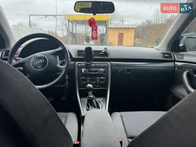 Серый Ауди А4, объемом двигателя 2 л и пробегом 220 тыс. км за 5200 $, фото 4 на Automoto.ua