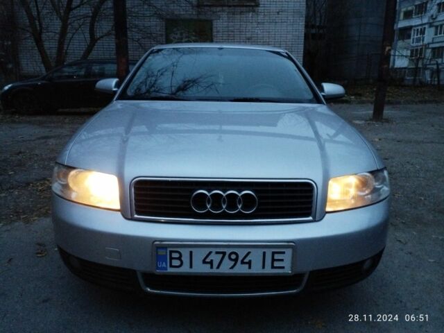 Серый Ауди А4, объемом двигателя 2 л и пробегом 250 тыс. км за 5000 $, фото 5 на Automoto.ua