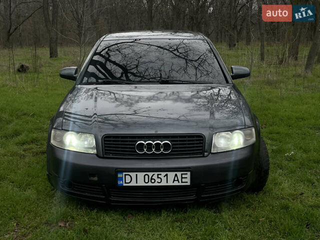 Серый Ауди А4, объемом двигателя 1.98 л и пробегом 363 тыс. км за 4300 $, фото 1 на Automoto.ua