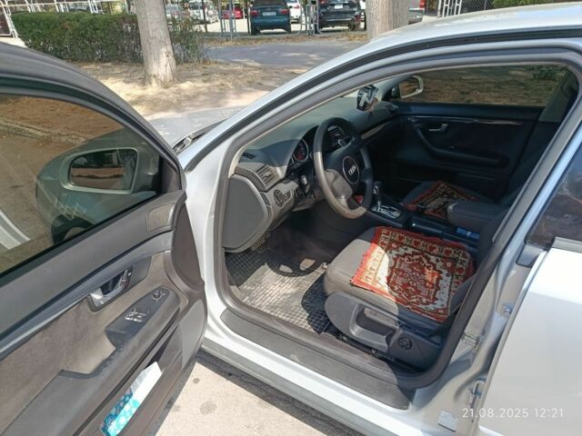 Сірий Ауді А4, об'ємом двигуна 2 л та пробігом 285 тис. км за 4800 $, фото 5 на Automoto.ua