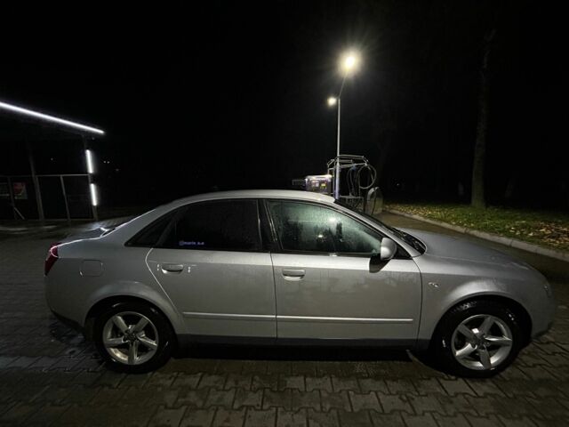 Ауді А4 2001 у Шостке на Automoto.ua Сірий Ауді А4, об'ємом двигуна 2 л та пробігом 236 тис. км за 6100 $, фото 3 на Automoto.ua