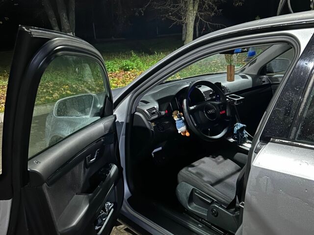 Ауді А4 2001 у Шостке на Automoto.ua Сірий Ауді А4, об'ємом двигуна 2 л та пробігом 236 тис. км за 6100 $, фото 4 на Automoto.ua