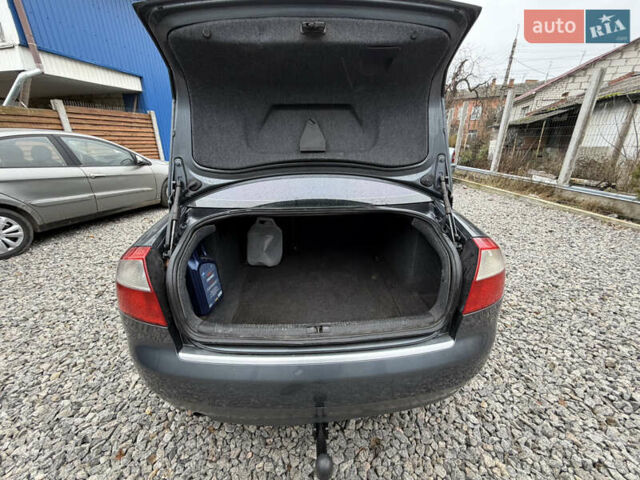 Серый Ауди А4, объемом двигателя 2 л и пробегом 250 тыс. км за 3600 $, фото 19 на Automoto.ua