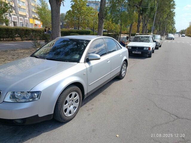 Сірий Ауді А4, об'ємом двигуна 2 л та пробігом 285 тис. км за 4800 $, фото 3 на Automoto.ua