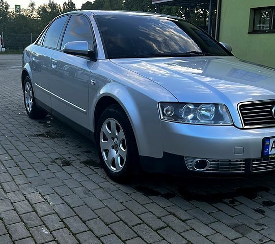 Сірий Ауді А4, об'ємом двигуна 2 л та пробігом 0 тис. км за 4800 $, фото 7 на Automoto.ua