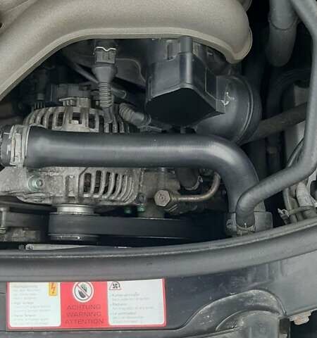 Сірий Ауді А4, об'ємом двигуна 2 л та пробігом 257 тис. км за 6000 $, фото 26 на Automoto.ua