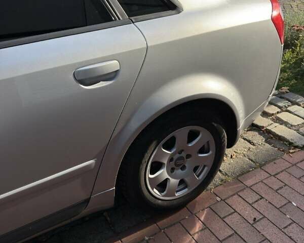 Серый Ауди А4, объемом двигателя 1.78 л и пробегом 212 тыс. км за 4800 $, фото 3 на Automoto.ua