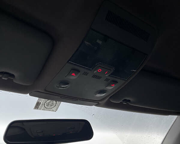 Сірий Ауді А4, об'ємом двигуна 1.98 л та пробігом 344 тис. км за 4400 $, фото 22 на Automoto.ua