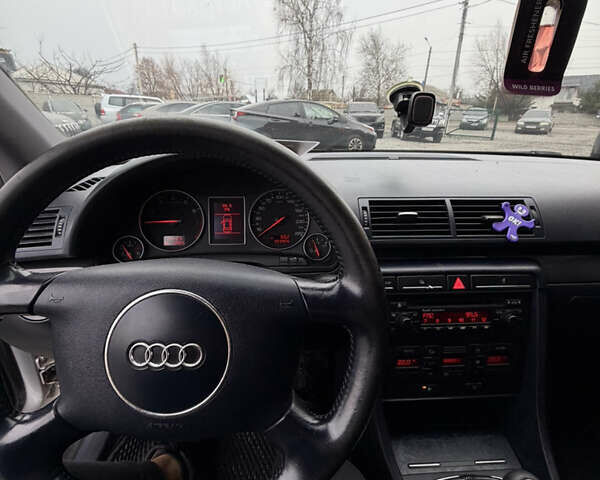 Серый Ауди А4, объемом двигателя 2 л и пробегом 305 тыс. км за 4999 $, фото 12 на Automoto.ua