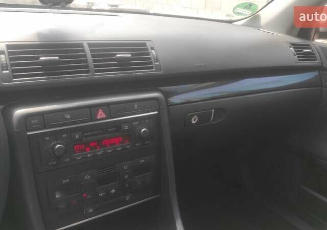 Сірий Ауді А4, об'ємом двигуна 1.6 л та пробігом 225 тис. км за 4900 $, фото 8 на Automoto.ua