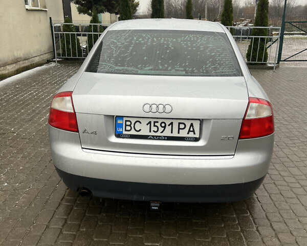 Сірий Ауді А4, об'ємом двигуна 2 л та пробігом 260 тис. км за 4200 $, фото 31 на Automoto.ua