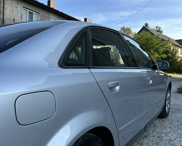 Сірий Ауді А4, об'ємом двигуна 2 л та пробігом 202 тис. км за 5850 $, фото 12 на Automoto.ua