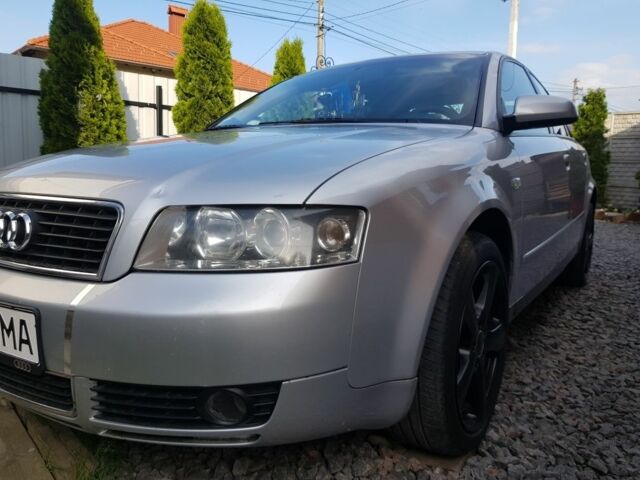 Серый Ауди А4, объемом двигателя 2 л и пробегом 260 тыс. км за 4500 $, фото 4 на Automoto.ua