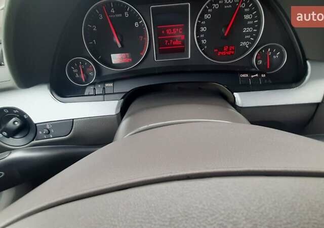 Сірий Ауді А4, об'ємом двигуна 2 л та пробігом 257 тис. км за 6000 $, фото 10 на Automoto.ua