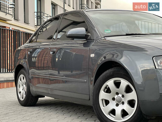 Серый Ауди А4, объемом двигателя 2 л и пробегом 245 тыс. км за 5199 $, фото 7 на Automoto.ua