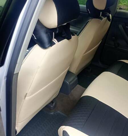 Серый Ауди А4, объемом двигателя 1.98 л и пробегом 300 тыс. км за 5500 $, фото 8 на Automoto.ua