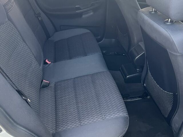 Сірий Ауді А4, об'ємом двигуна 1.8 л та пробігом 137 тис. км за 4100 $, фото 4 на Automoto.ua