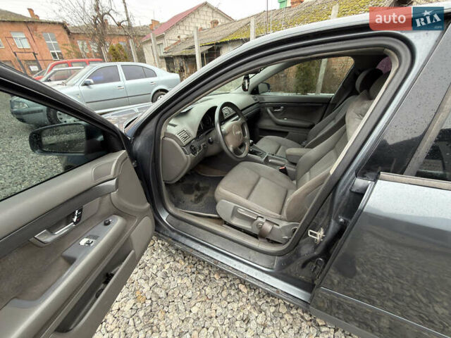 Серый Ауди А4, объемом двигателя 2 л и пробегом 250 тыс. км за 3600 $, фото 12 на Automoto.ua