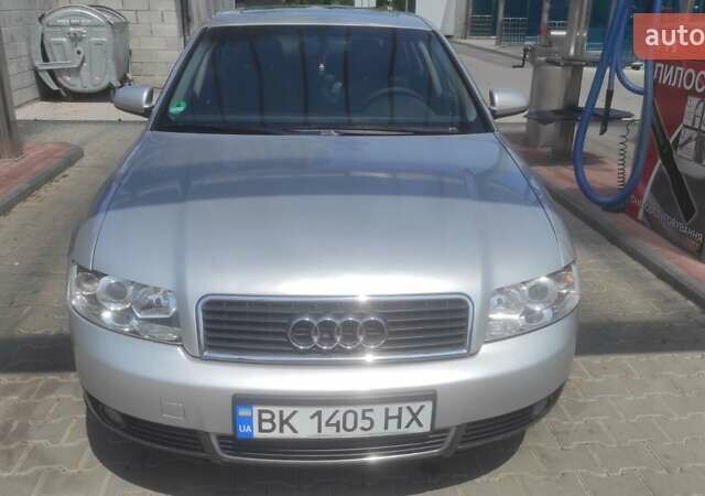 Сірий Ауді А4, об'ємом двигуна 1.6 л та пробігом 225 тис. км за 4900 $, фото 5 на Automoto.ua