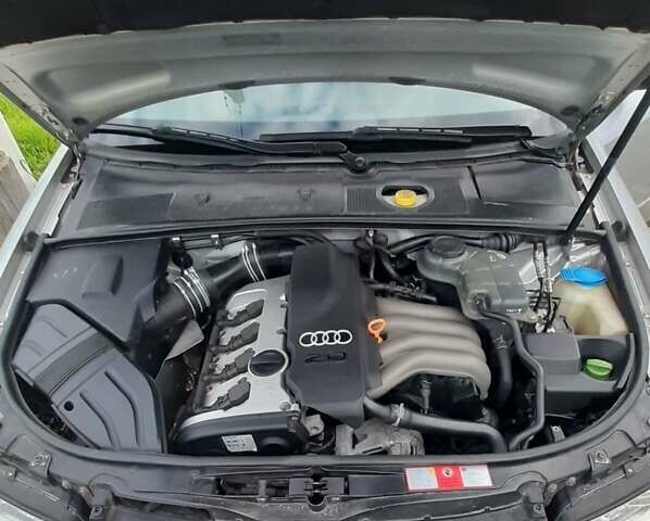 Сірий Ауді А4, об'ємом двигуна 2 л та пробігом 257 тис. км за 6000 $, фото 19 на Automoto.ua