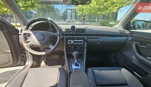 Сірий Ауді А4, об'ємом двигуна 2 л та пробігом 247 тис. км за 4700 $, фото 8 на Automoto.ua