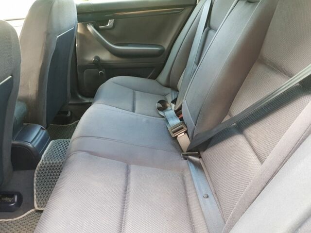 Серый Ауди А4, объемом двигателя 2 л и пробегом 260 тыс. км за 4500 $, фото 8 на Automoto.ua