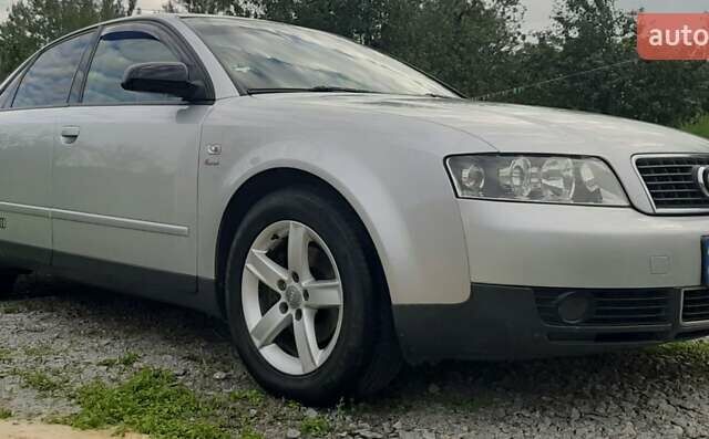 Сірий Ауді А4, об'ємом двигуна 2 л та пробігом 257 тис. км за 6000 $, фото 5 на Automoto.ua