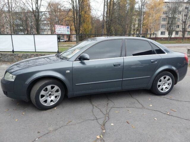 Серый Ауди А4, объемом двигателя 2 л и пробегом 290 тыс. км за 4200 $, фото 2 на Automoto.ua